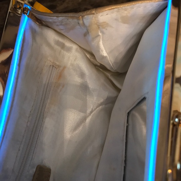 Beautiful Lambskin Leather clutch. - Picture 5 of 8